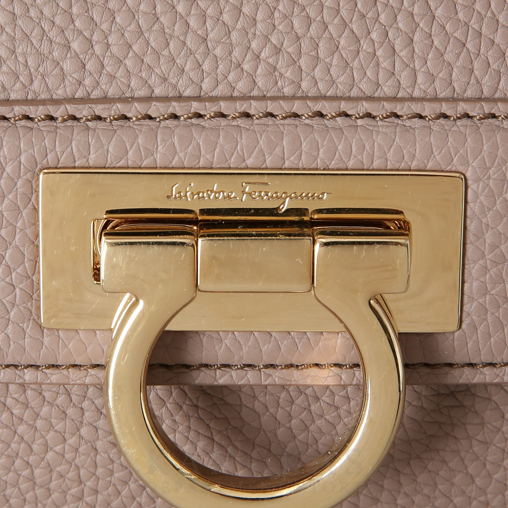 FERRAGAMO(USED)페레가모 레더 소피아 토트백
